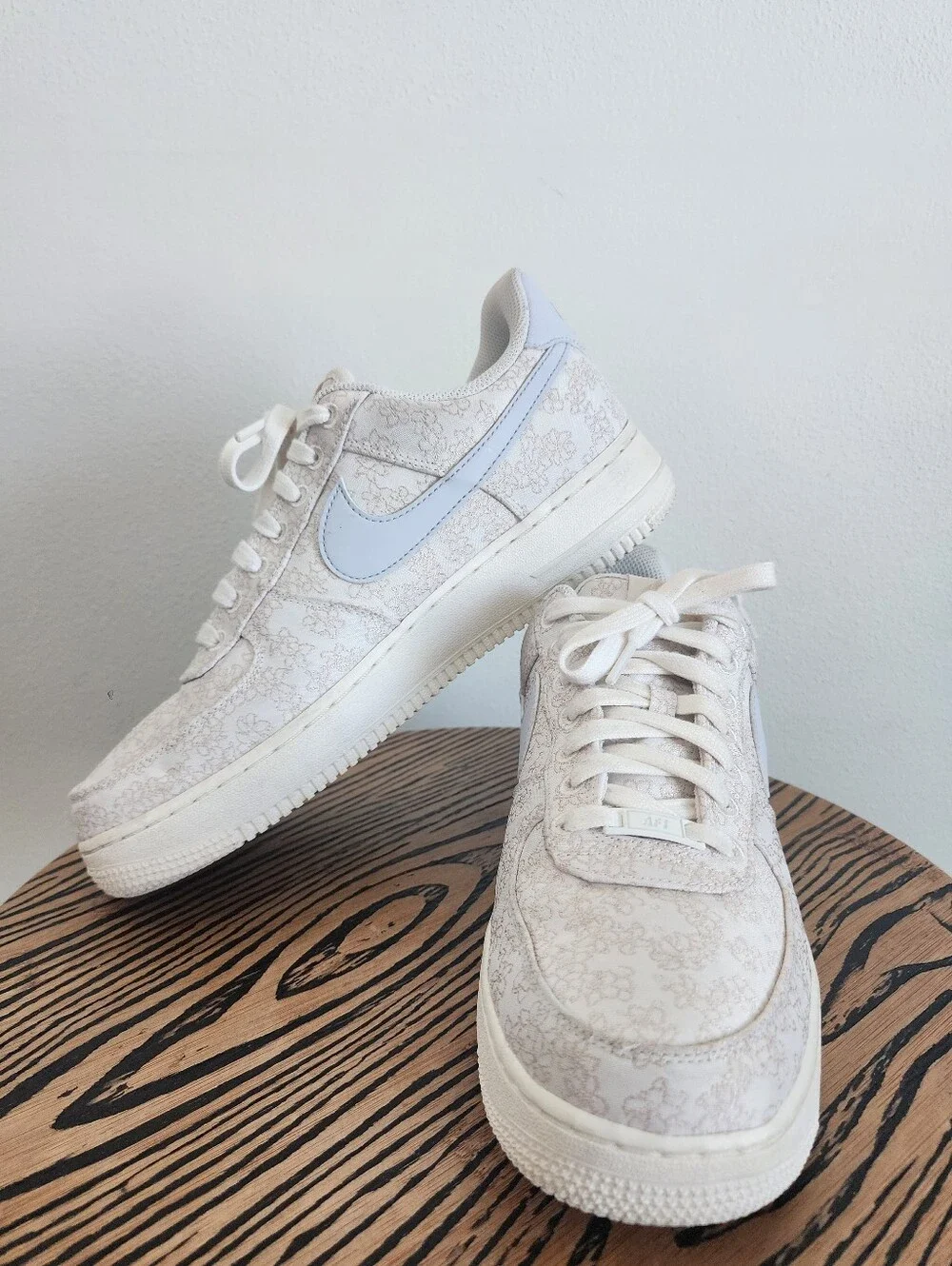 Nike Air Force 1 07 SE Jacquard Floral Embroidery White Sneakers Size 10